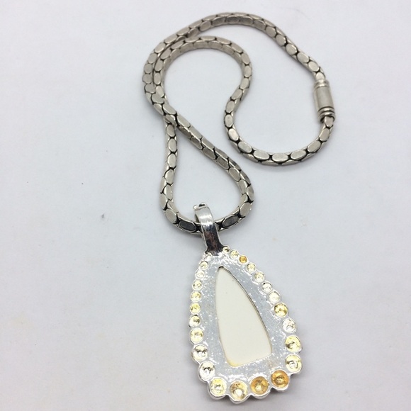 3/$30 MOTHER OF PEARL MOP STATEMENT SILVER TONE PENDANT CLIP ON EARRING SET - Picture 11 of 17
